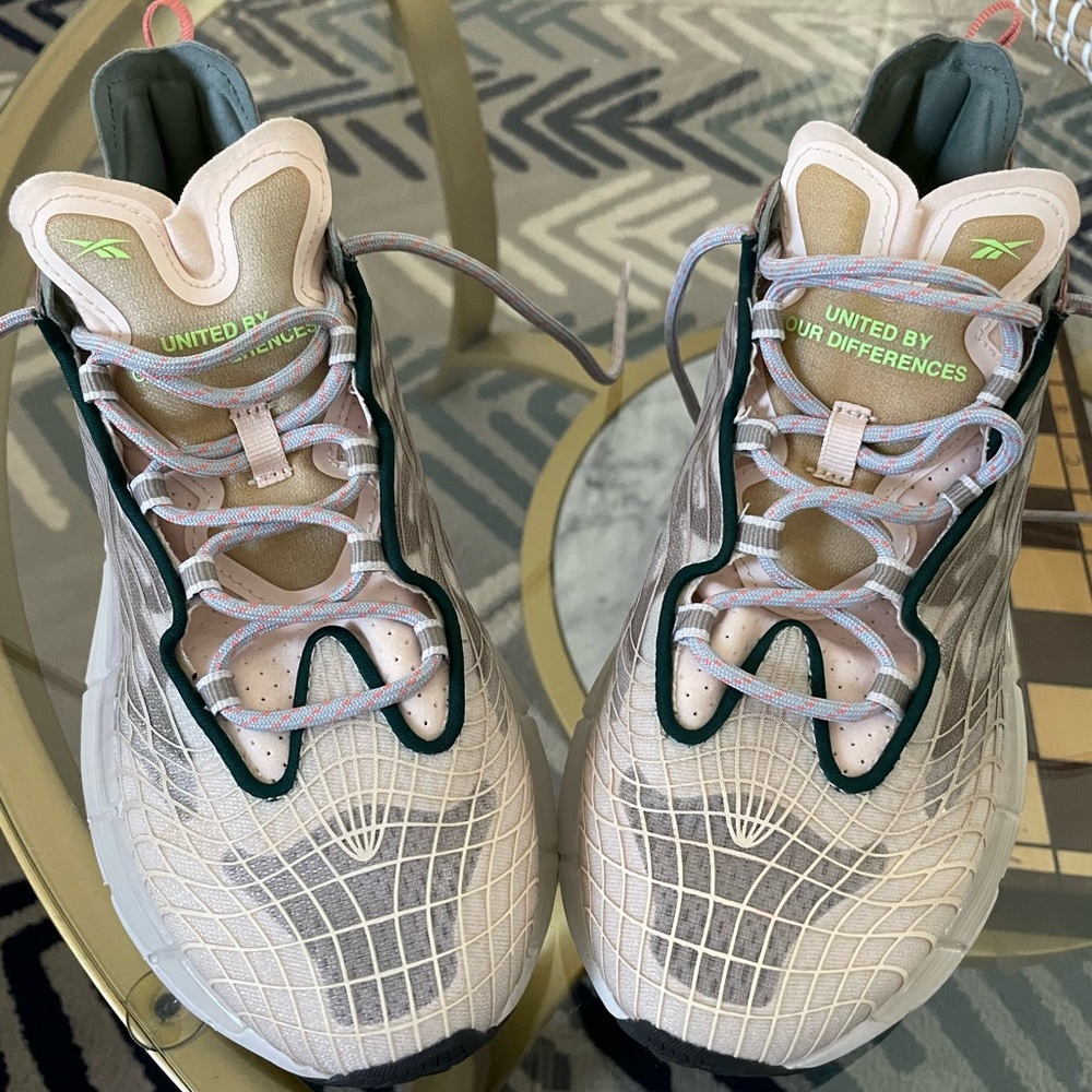 Reebok Zig Kinetica II Women's Ceramic Pink Baked Earth Neon Mint Running Shoes